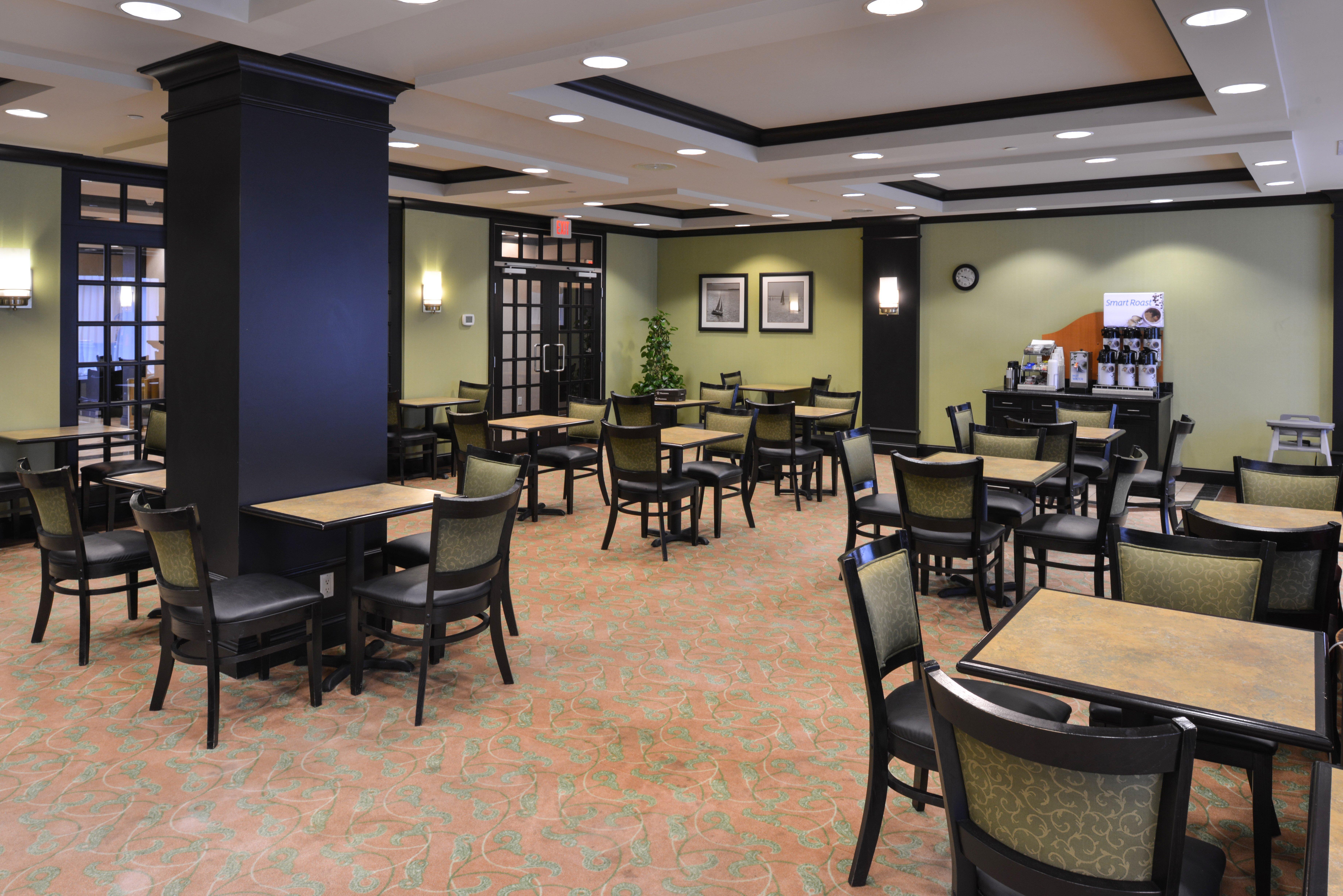 Holiday Inn Express & Suites Halifax Airport By Ihg Enfield Экстерьер фото